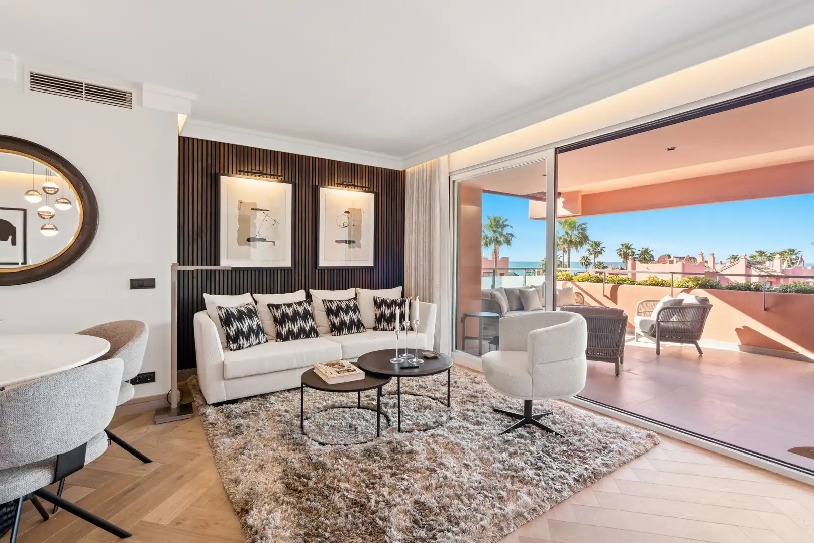 Sala de estar de Ático en venta en Estepona con Aire acondicionado, Calefacción y Terraza