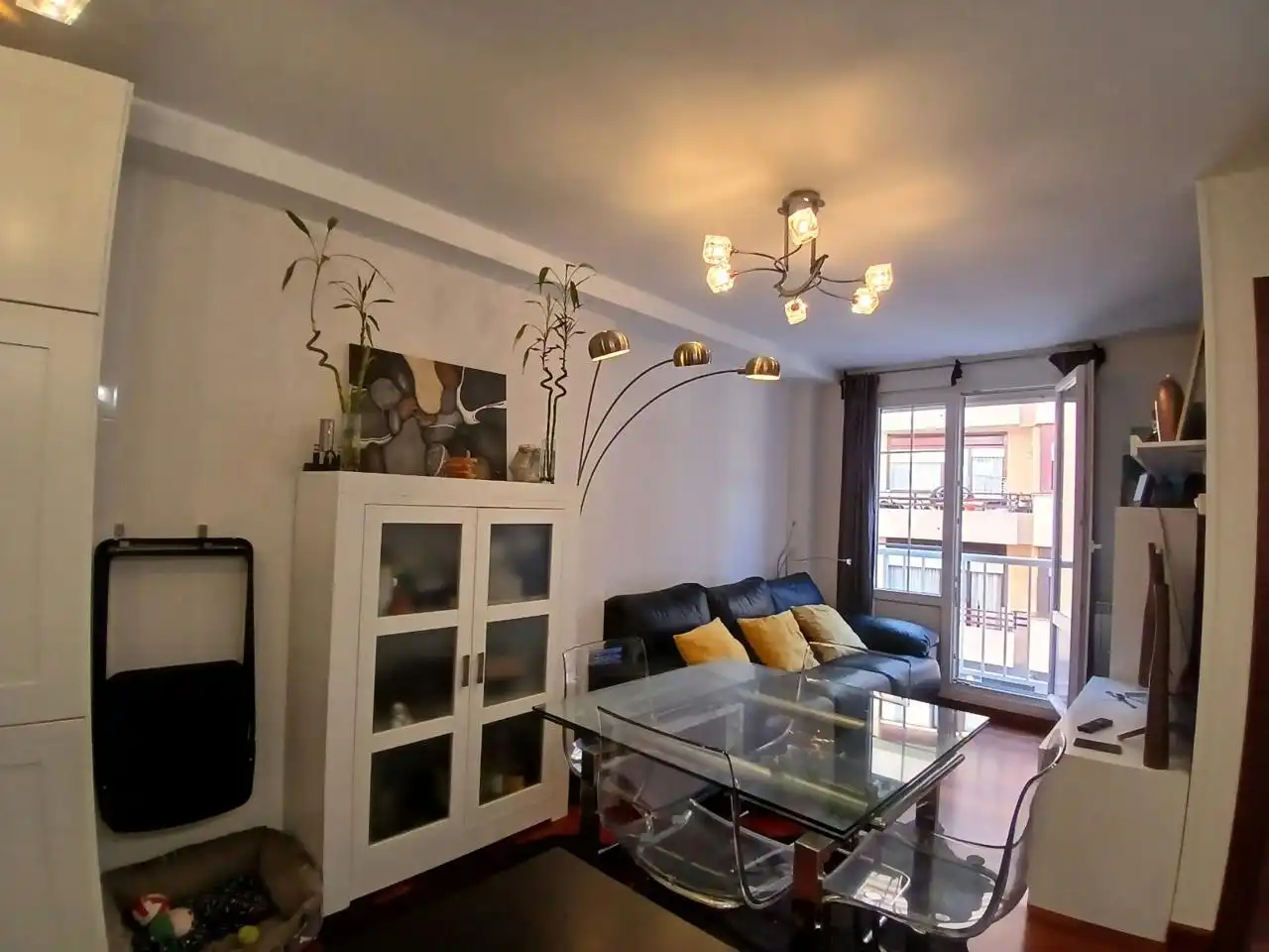 Living room of Flat for sale in Castro-Urdiales  with Heating and Furnished