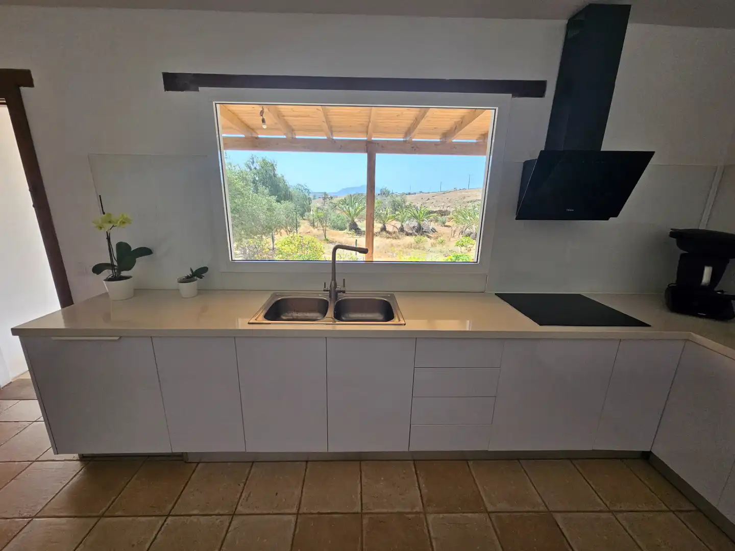 Cuina de Casa o xalet en venda en Tuineje amb Jardí privat, Terrassa i Traster