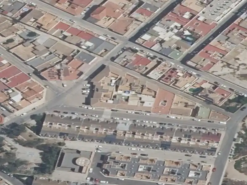 Piso en venta en Calle Alfambra - los Dolores