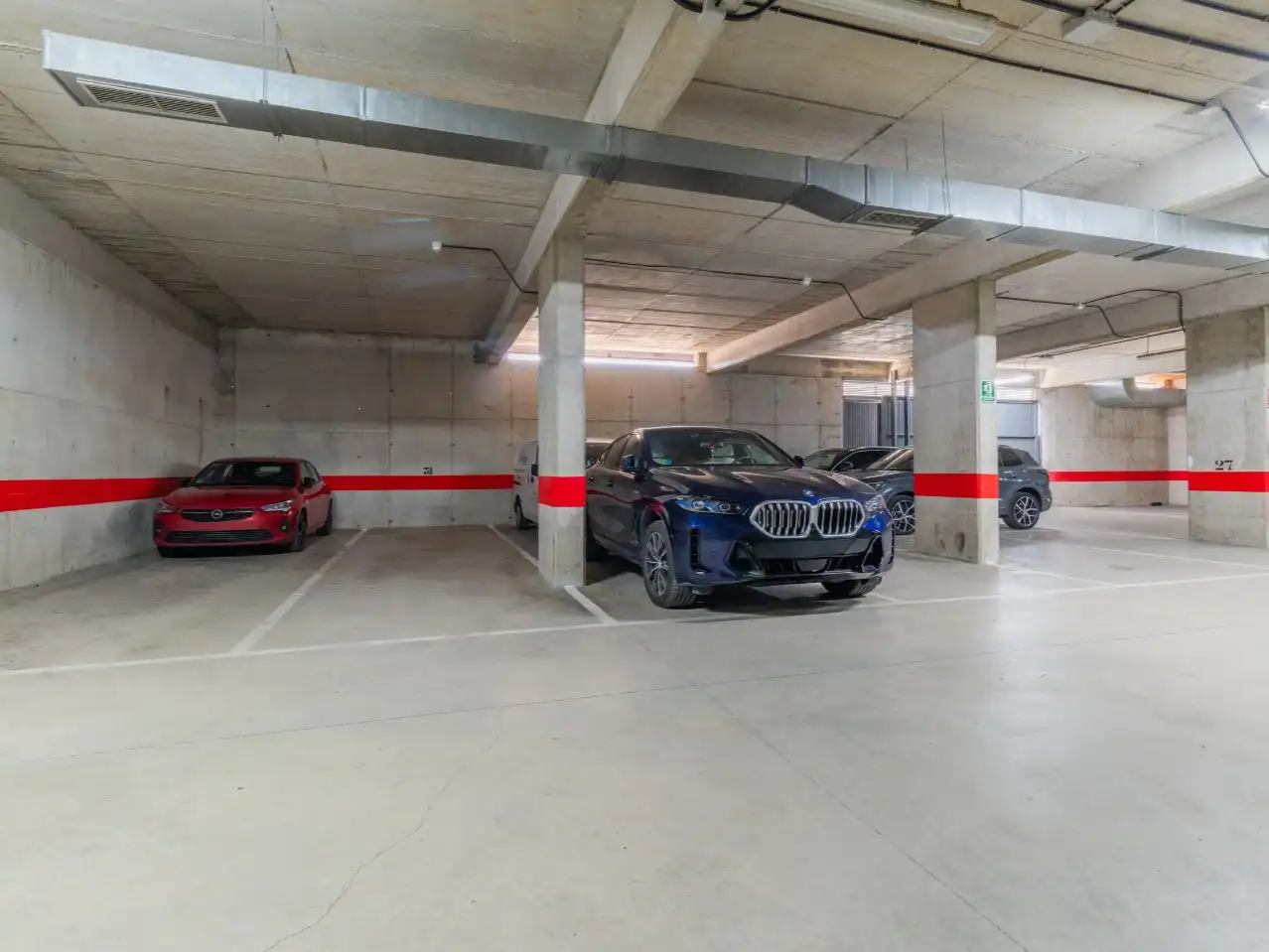Parkplatz von Büro zum Verkauf in Coslada mit Klimaanlage, Heizung und Möbliert