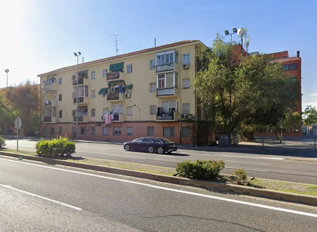 Exterior view of Building for sale in  Madrid Capital
