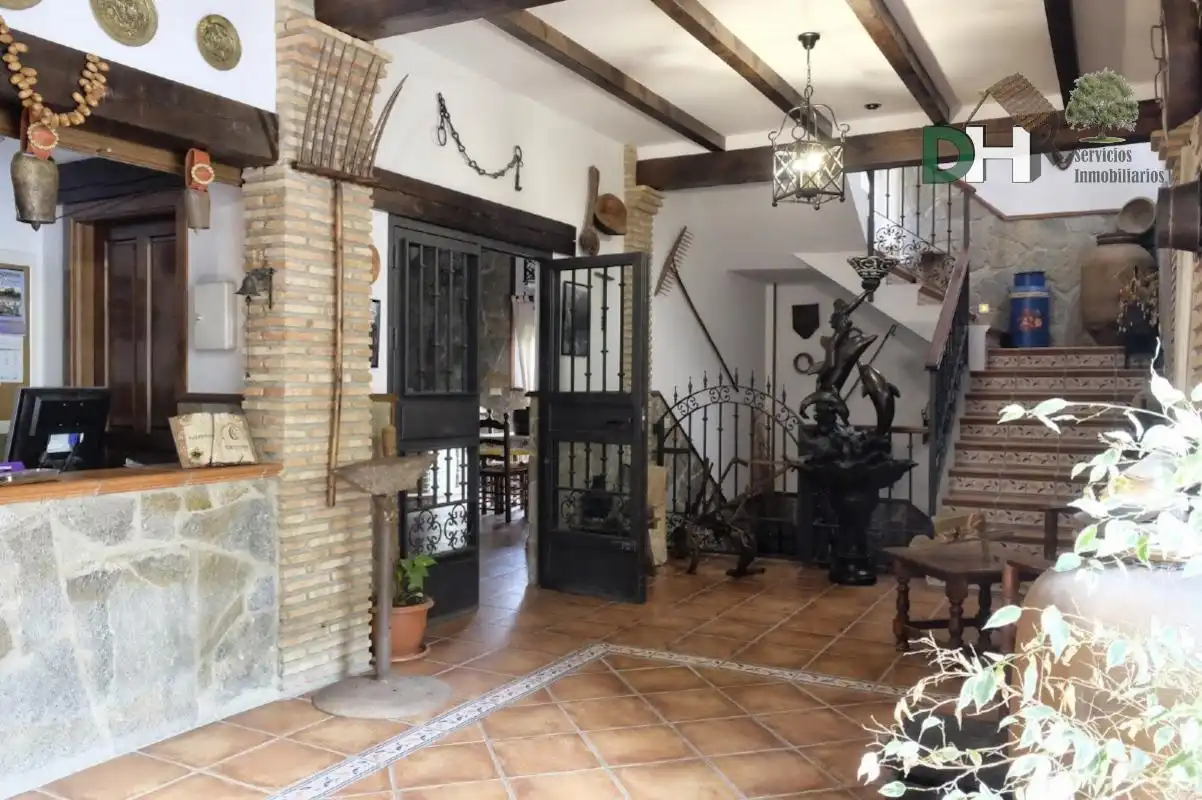 Houses for sale in Cáceres  with Air Conditioner, Heating and Storage room