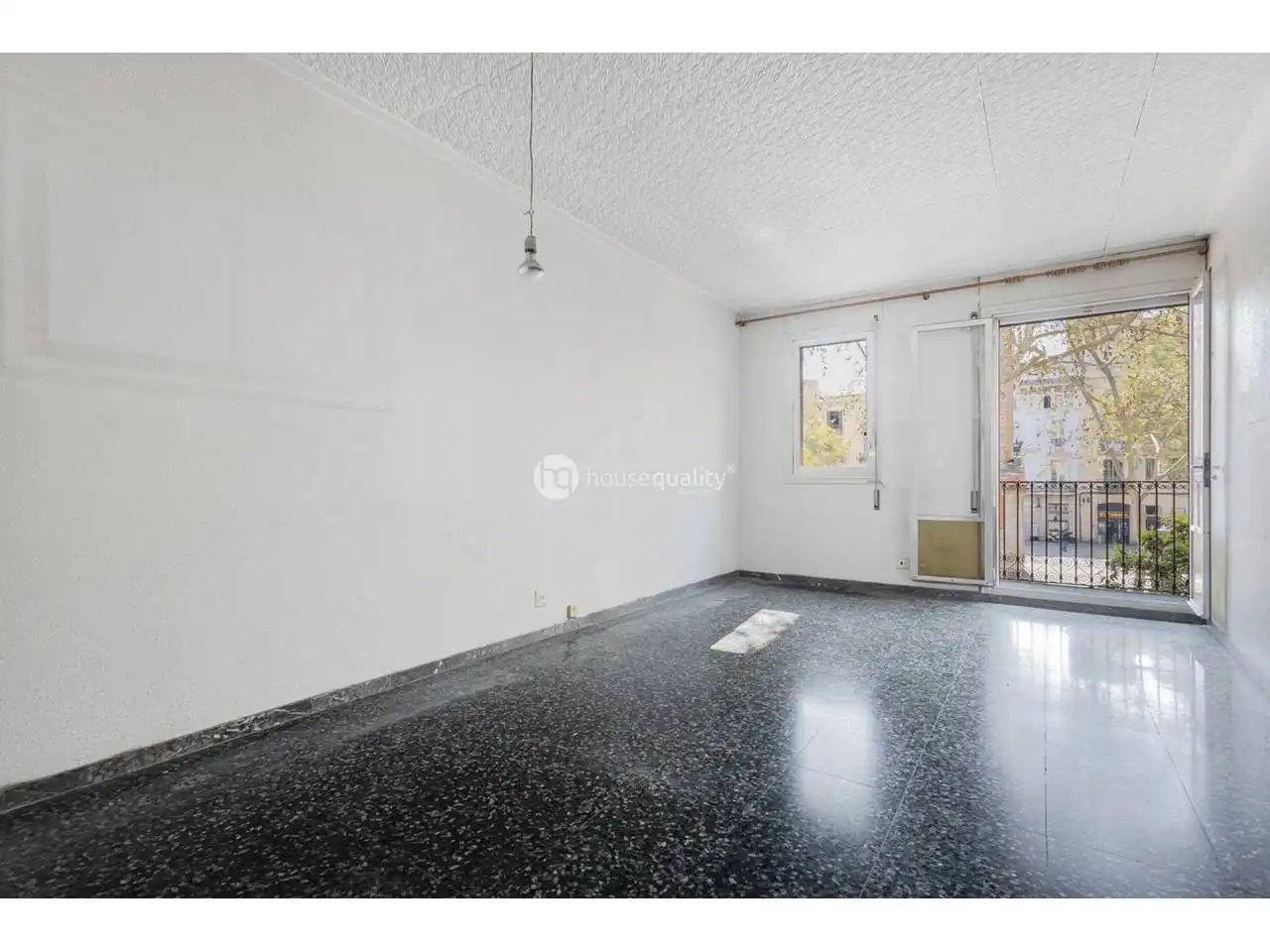Sala de estar de Piso en venta en Barcelona con Jardín privado, Terraza y Balcón
