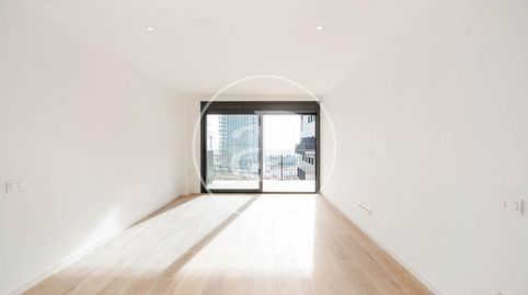 Foto 2 von Wohnung zur Miete in Carrer de Joan Miró, Finestrelles, Esplugues de Llobregat