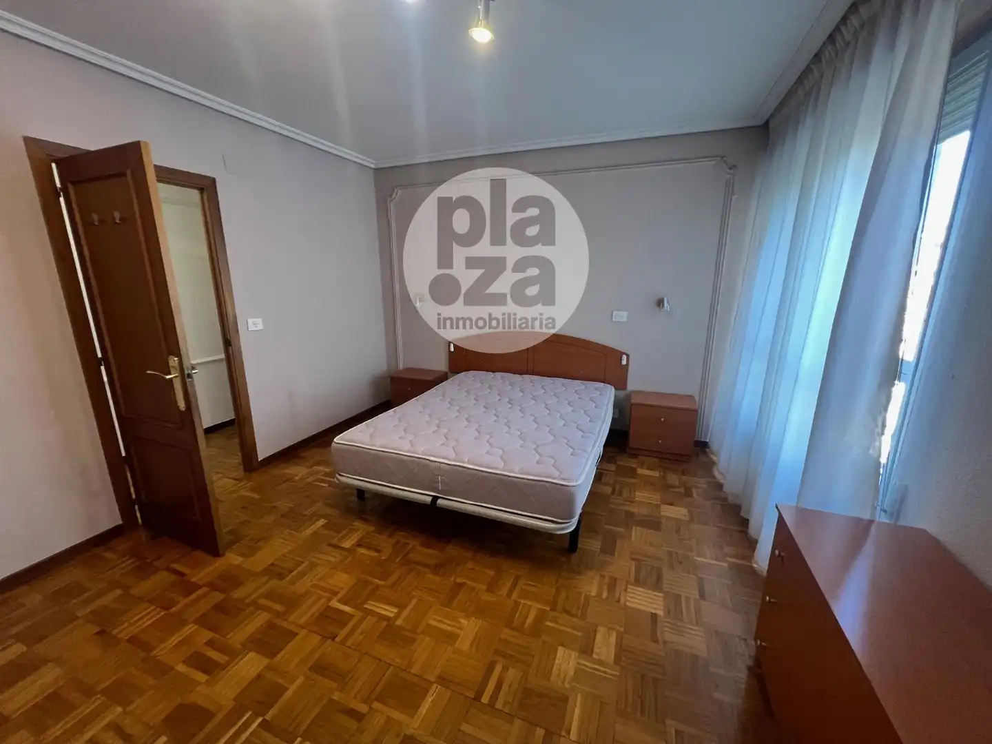 Habitación de Piso de alquiler en Burgos con Calefacción, Terraza y Trastero