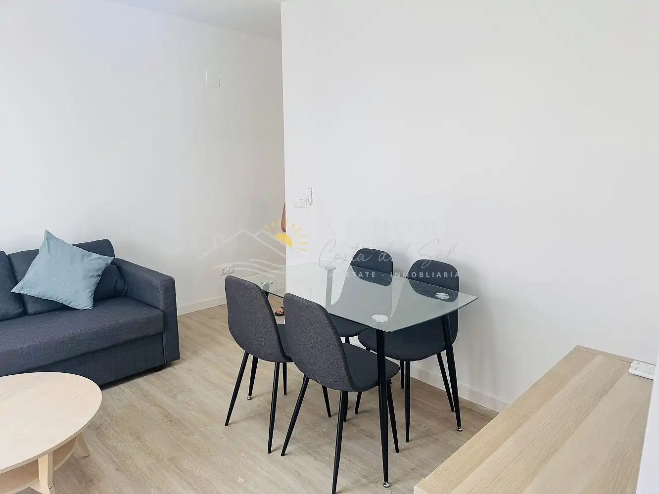 Menjador de Apartament en venda en Nerja amb Terrassa, Piscina i Forn