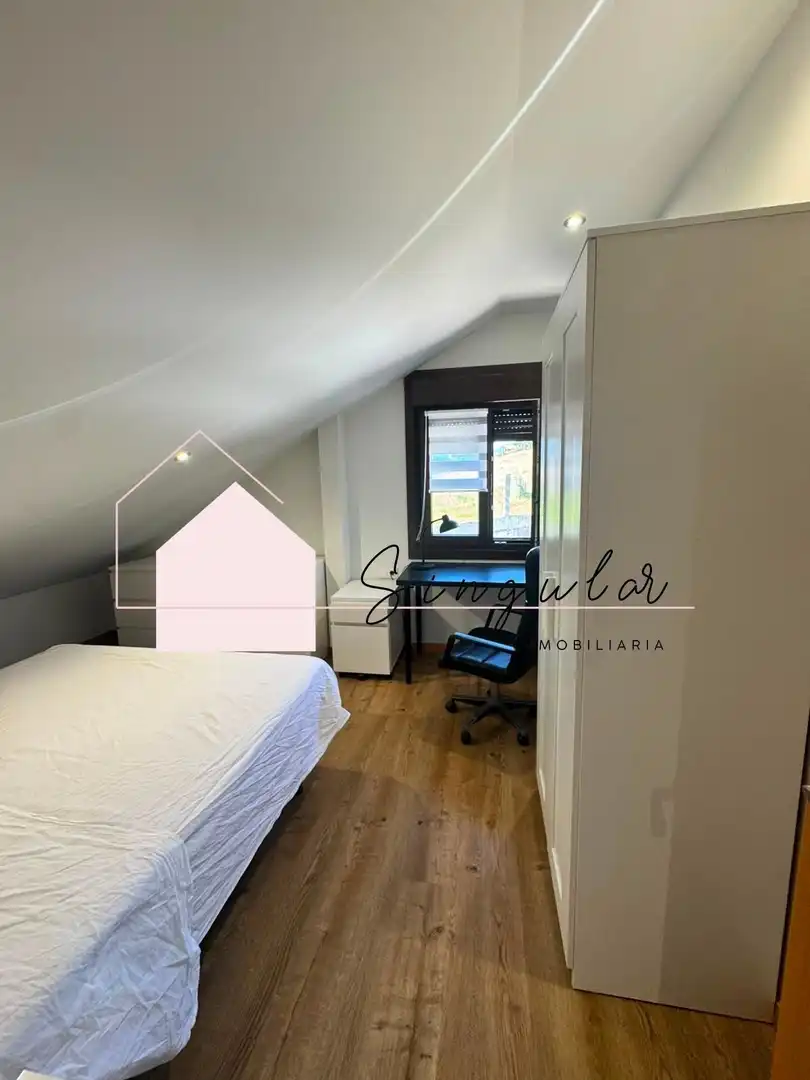 Habitación de Casa adosada de alquiler en Nigrán con Jardín privado y Piscina comunitaria