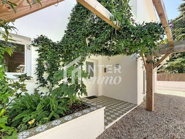 Maison avec jardin à vendre à PENI 168 B