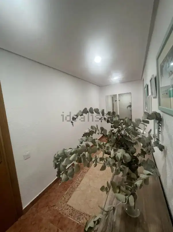Flat for sale in Valencia  with Air Conditioner, Balcony and Internet