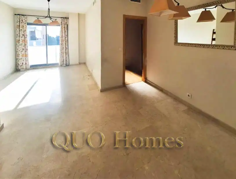 Sala d'estar de Pis en venda en Jerez de la Frontera amb Aire condicionat i Piscina comunitària