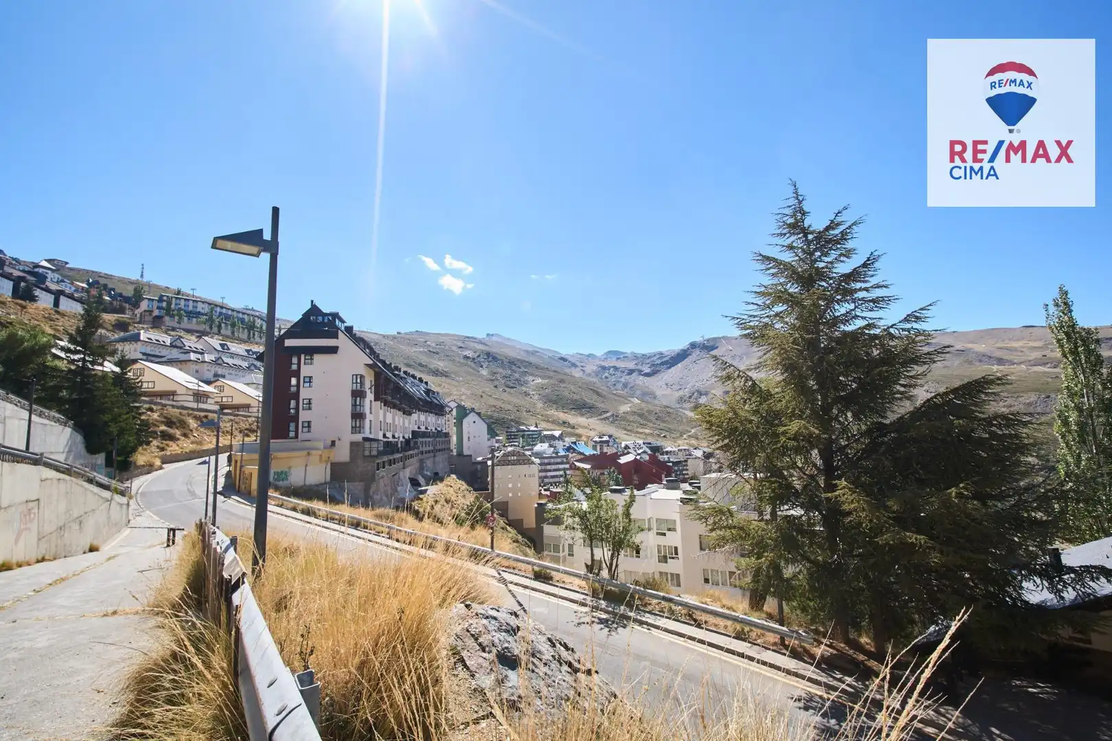 Vista exterior de Casa o xalet en venda en Sierra Nevada amb Calefacció i Moblat