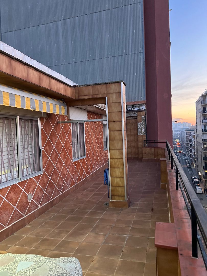 Attic for sale in Carrer de Roseta Mauri, Centre