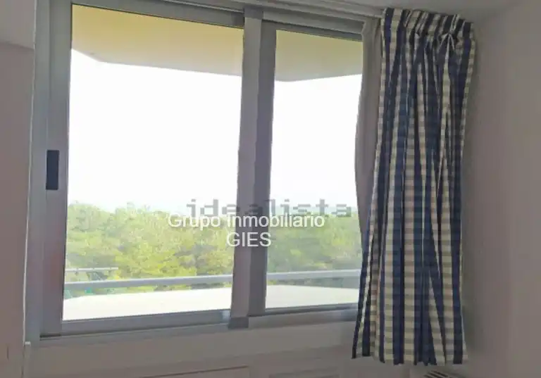 Habitación de Apartamento en venta en Valencia con Aire acondicionado, Calefacción y Horno