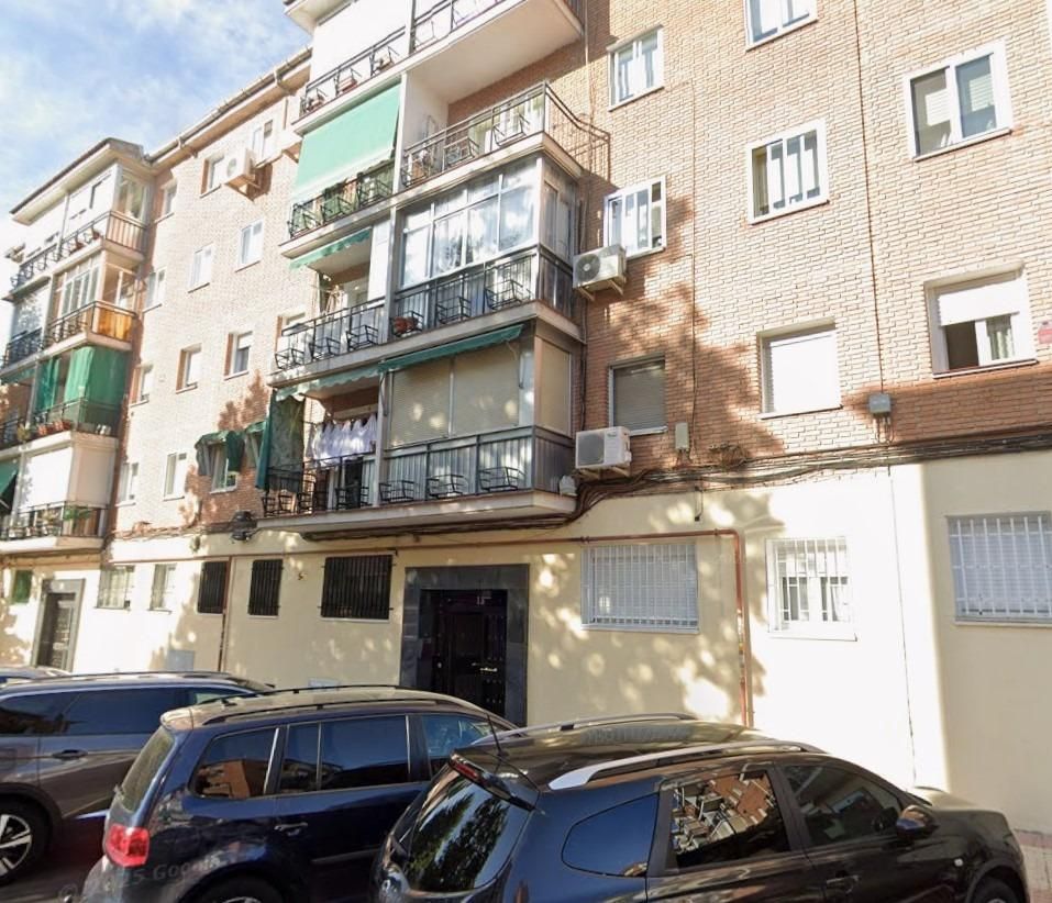 Vista exterior de Pis en venda en Leganés amb Aire condicionat, Jardí privat i Moblat