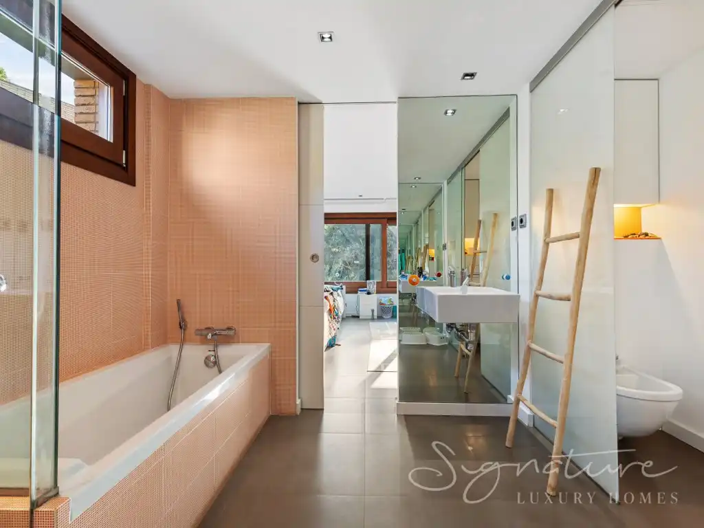 Baño de Casa o chalet en venta en Sant Cugat del Vallès con Aire acondicionado, Jardín privado y Terraza