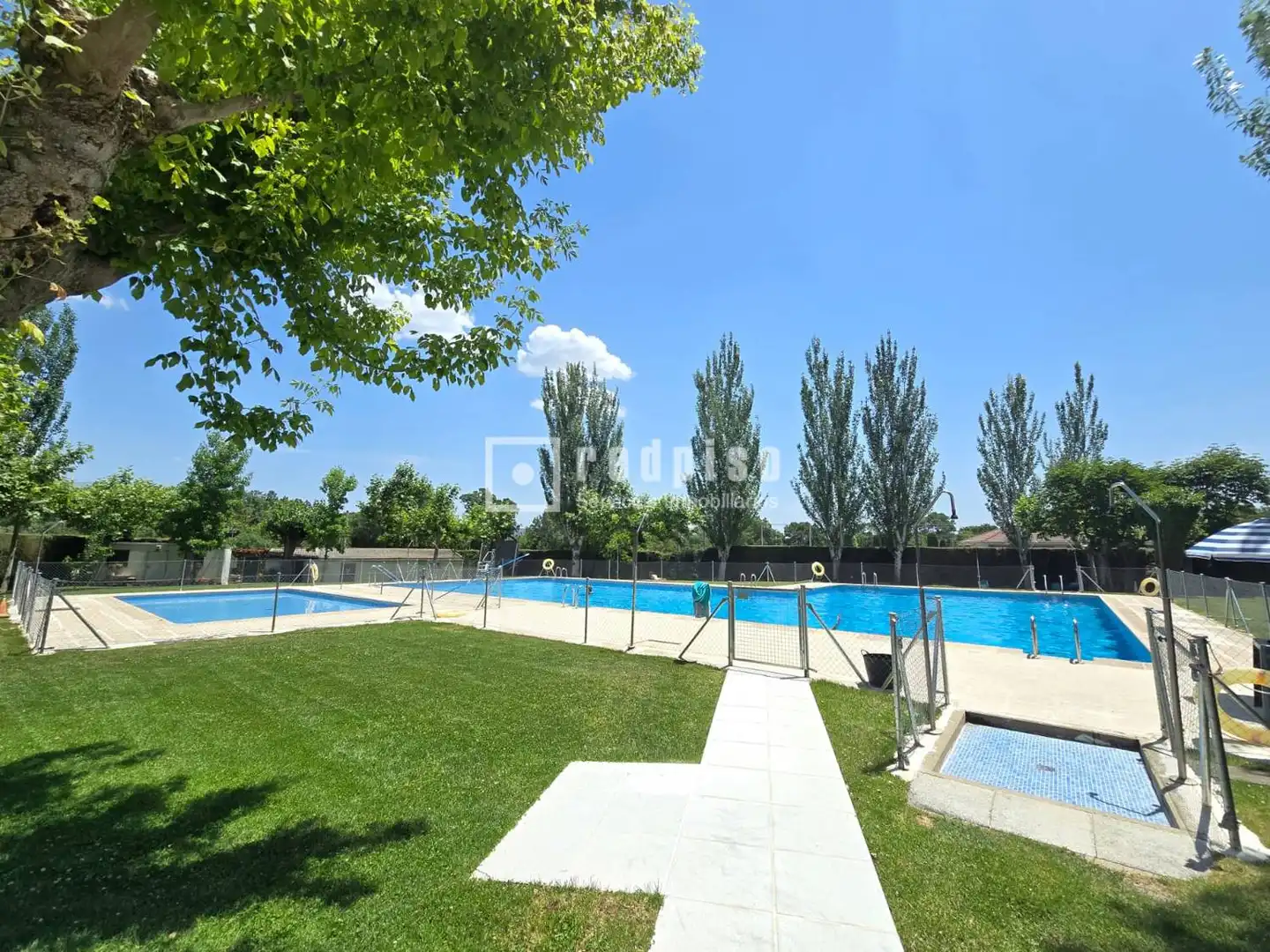 Piscina de Ático en venta en Guadarrama con Calefacción, Jardín privado y Parquet
