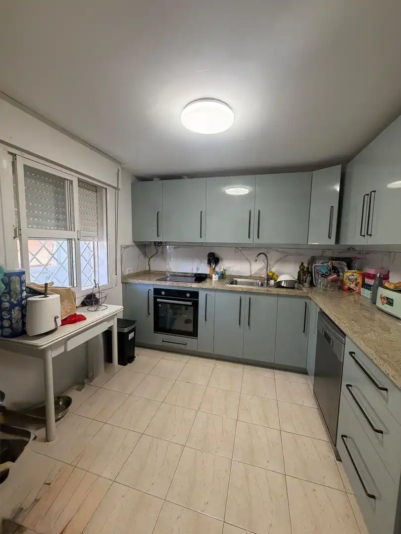 Cuina de Pis en venda en Algeciras amb Aire condicionat i Terrassa