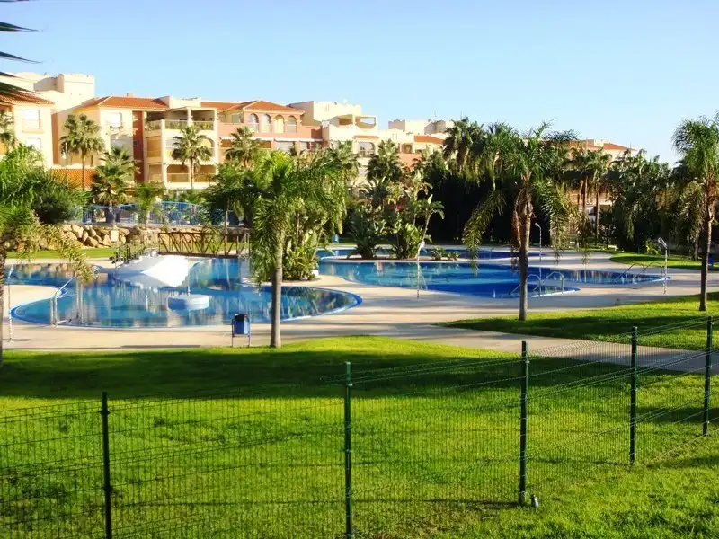 Apartamento con piscina en venta en Calle a Glaucio, imagen 2