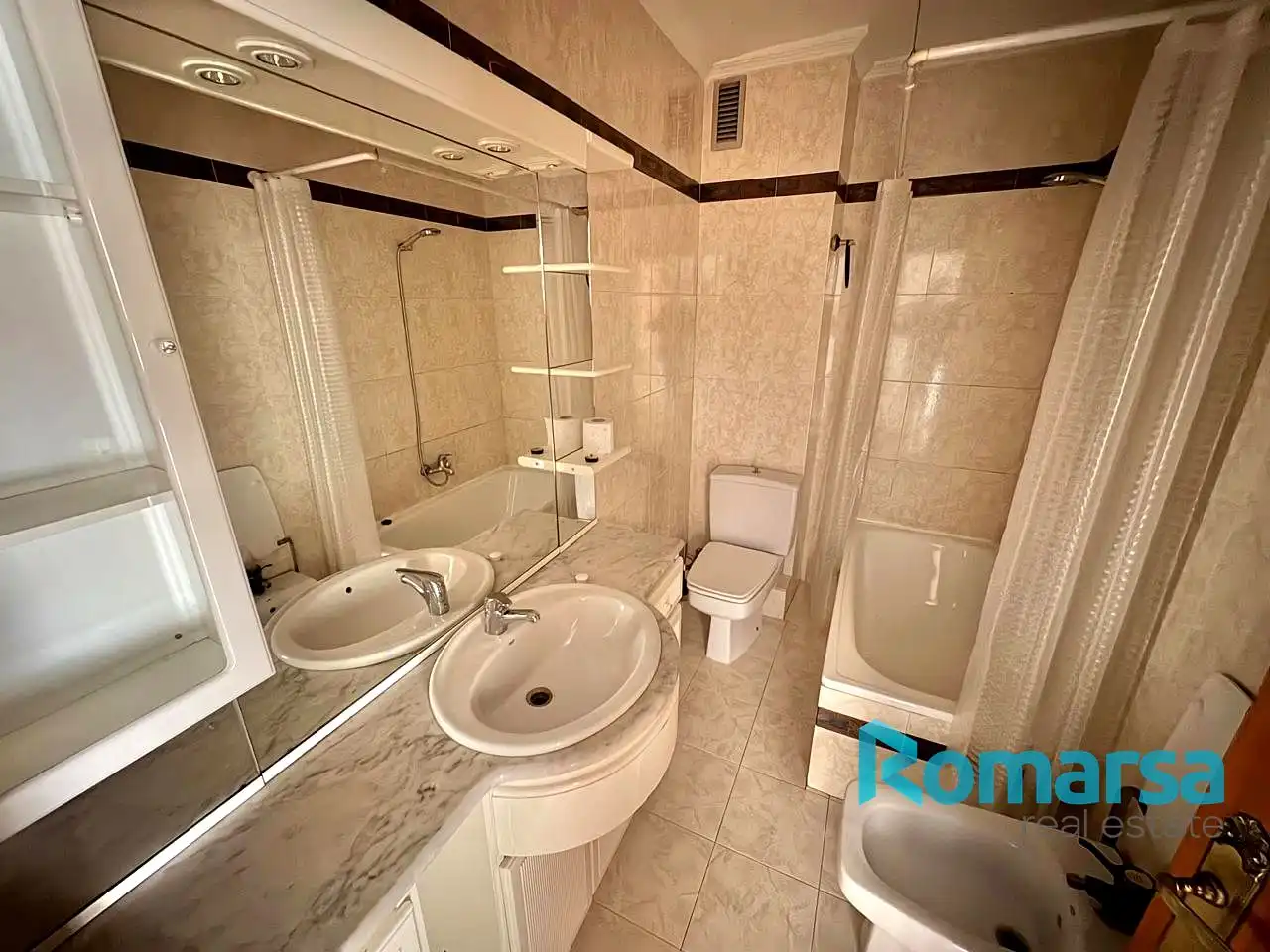 Flat for rent in De Fivasa, Santo Tomás