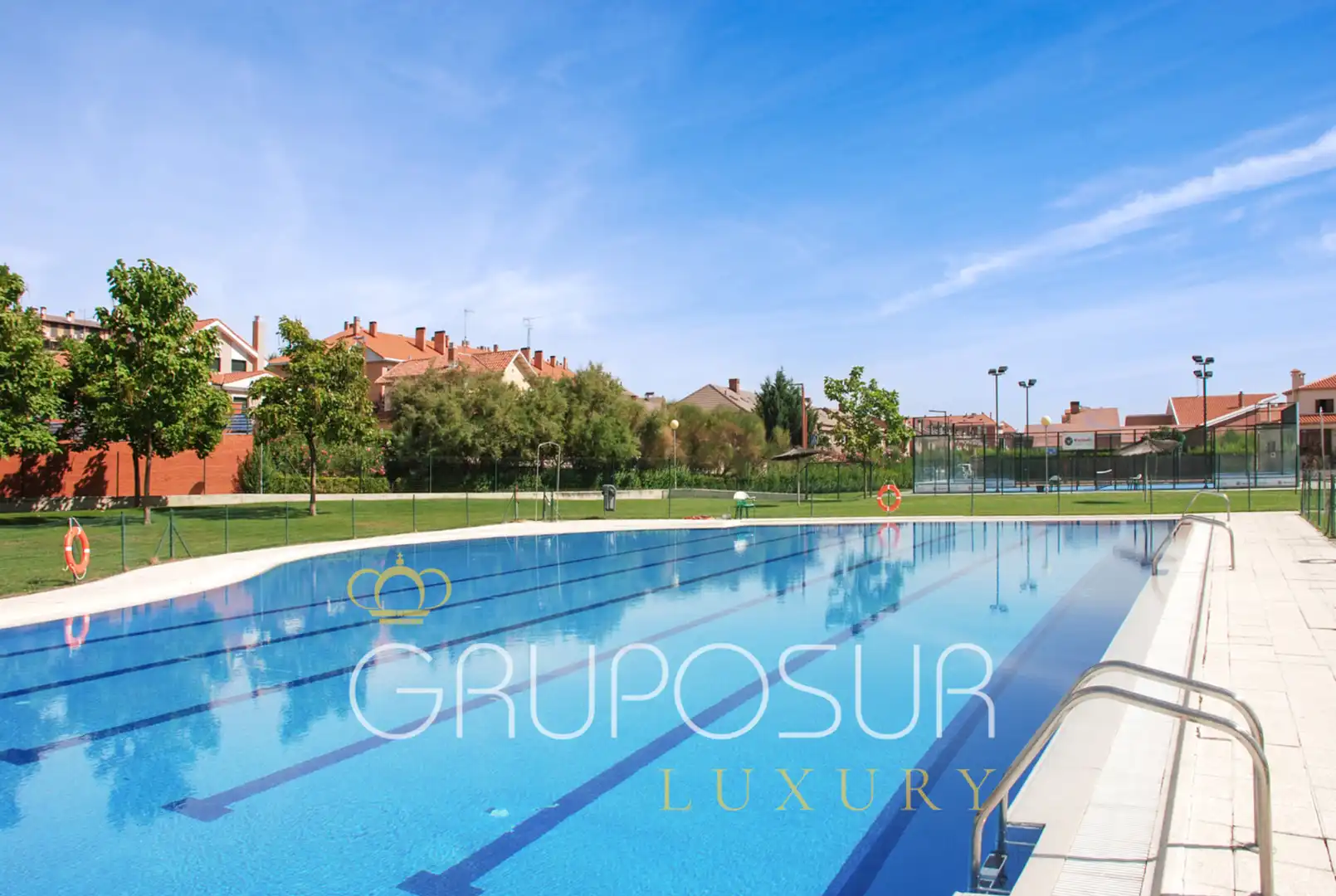 Piscina de Casa adosada en venta en Arroyo de la Encomienda con Calefacción, Jardín privado y Parquet