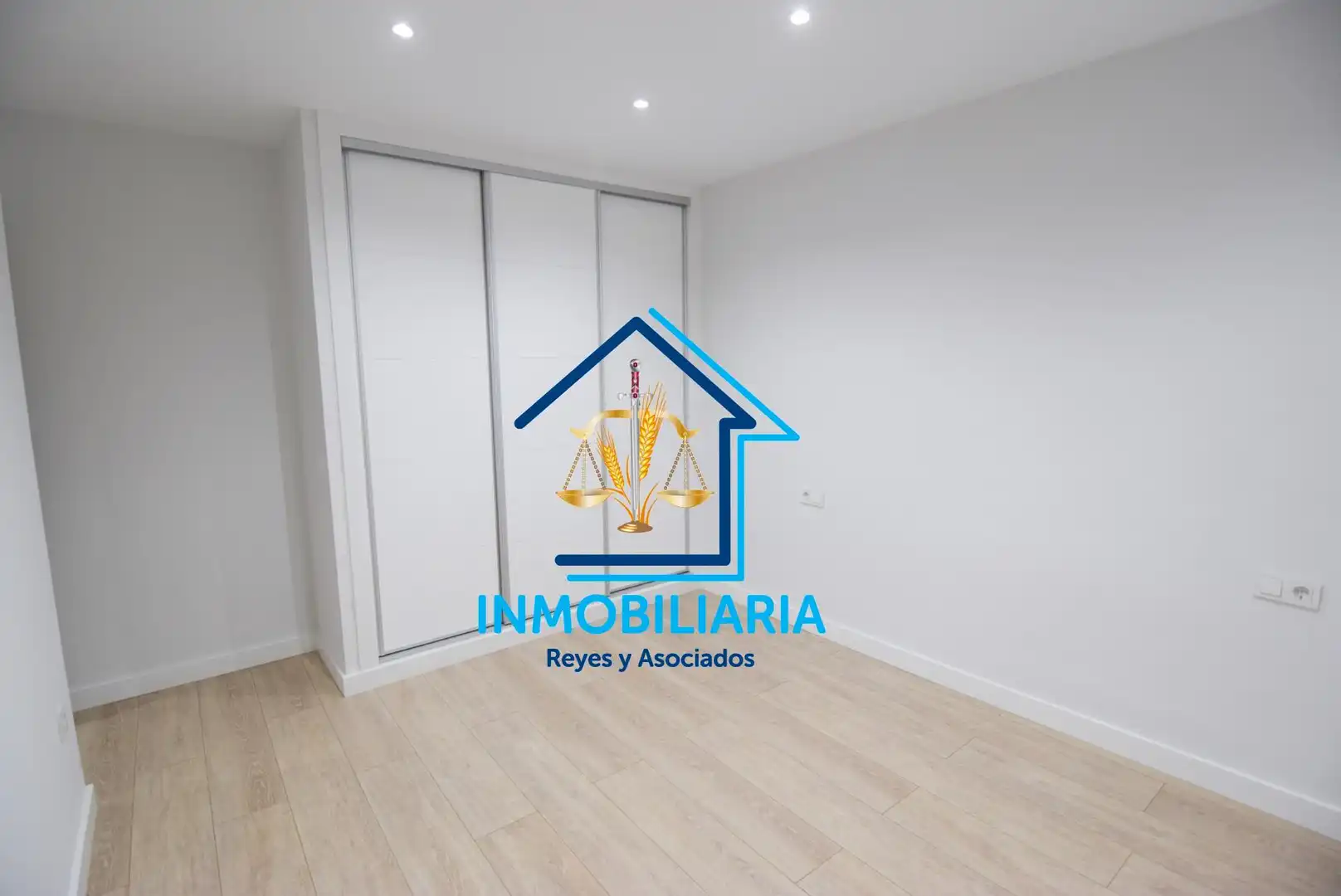Flat for sale in Córdoba  with Air Conditioner and Heating