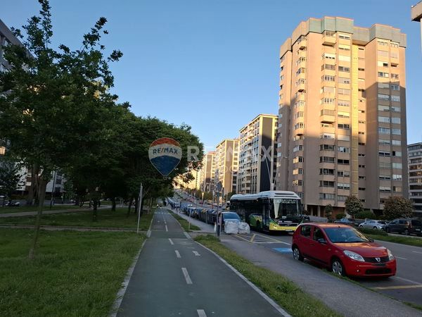 Vista exterior de Pis en venda en Vigo  amb Calefacció, Parquet i Terrassa