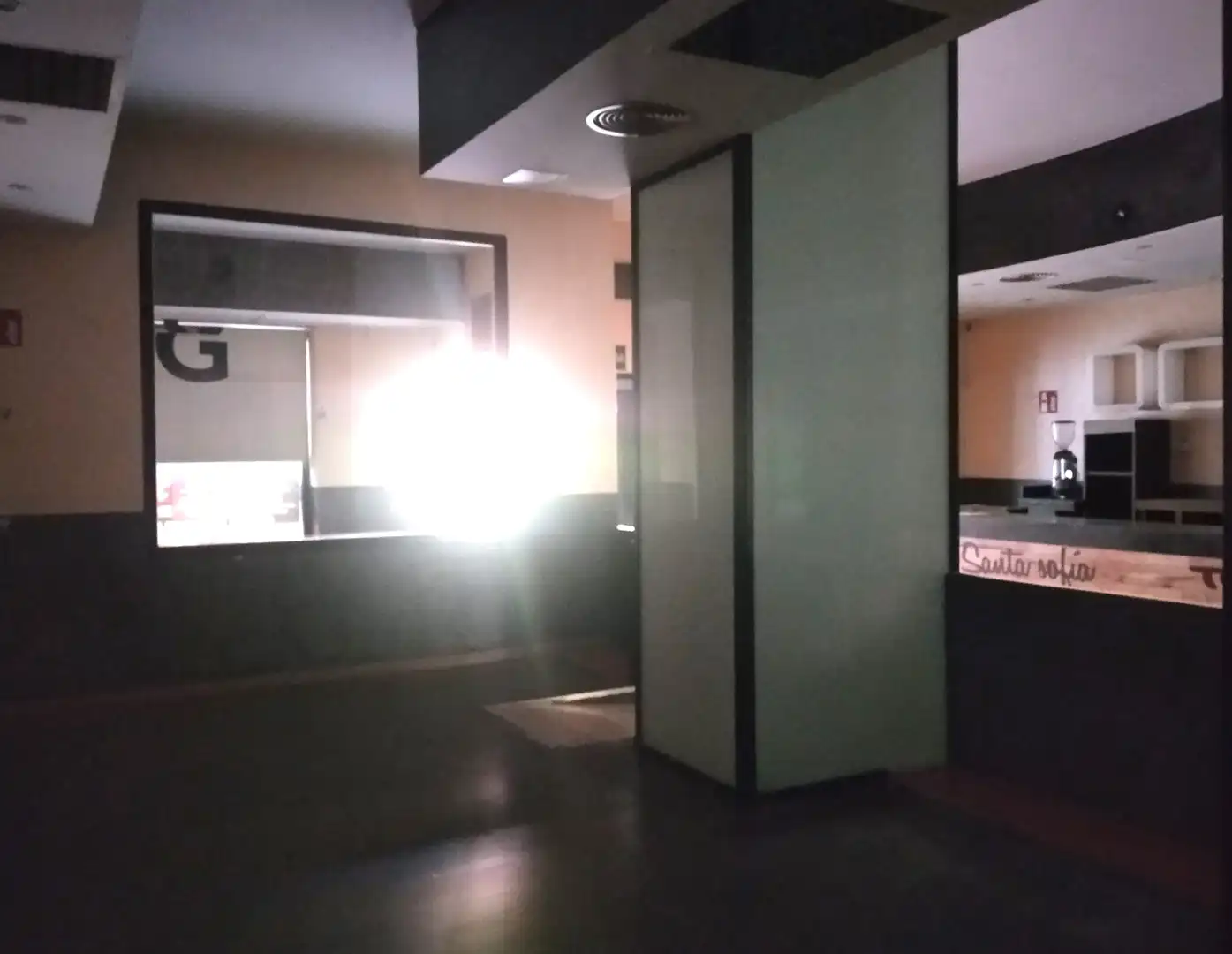 Local comercial en venta en Calle de la Reina Fabiola 37, imagen 12