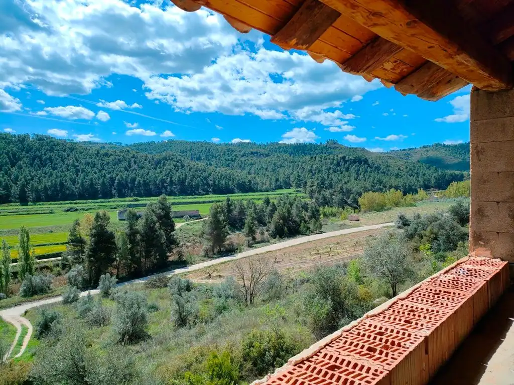 Casa rústica amb terrassa en venda a La Portellada, imagen 2