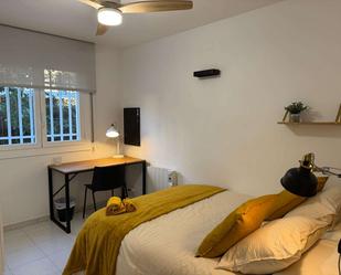 Bedroom of Flat to share in Sant Cugat del Vallès  with Air Conditioner, Heating and Terrace