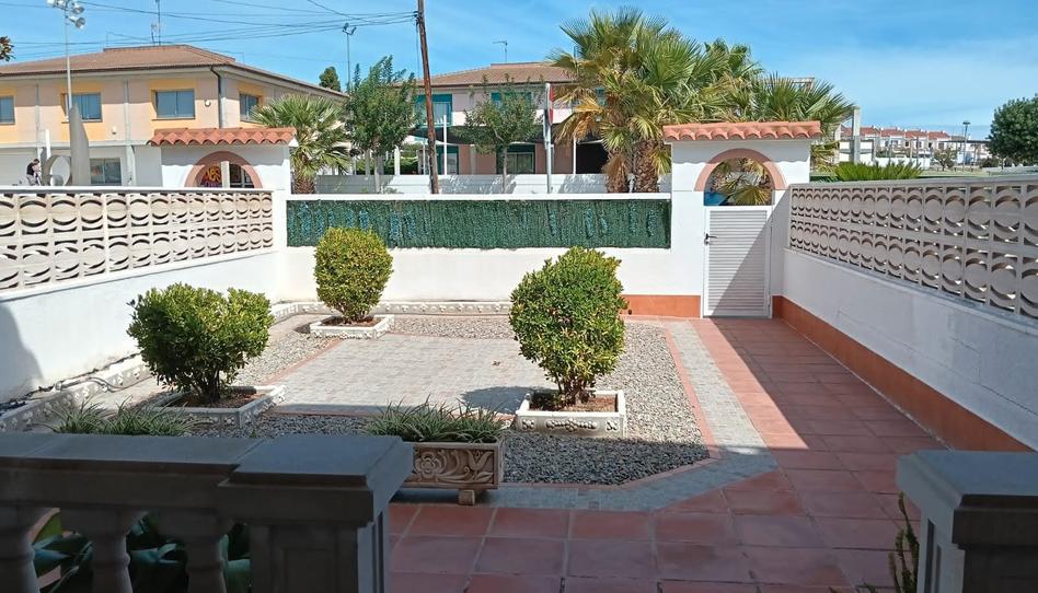 Foto 1 de Casa adosada en venda a Cunit Residencial, Tarragona