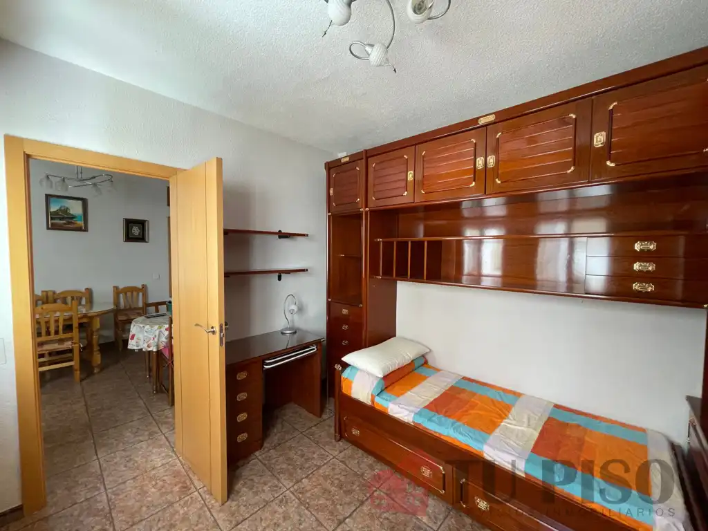 Habitación de Piso en venta en Madrid con Calefacción y Amueblado