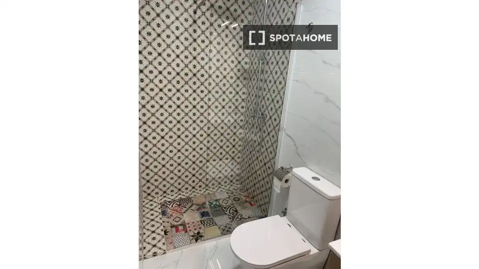 Bathroom of Flat for rent in Sagunto / Sagunt  with Air Conditioner, Heating and Furnished