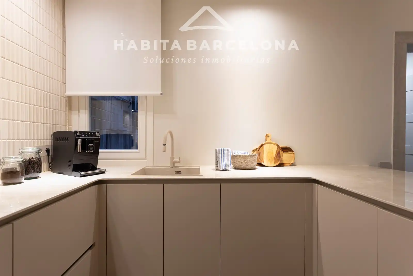 Cocina de Piso de alquiler en Barcelona con Aire acondicionado, Calefacción y Parquet