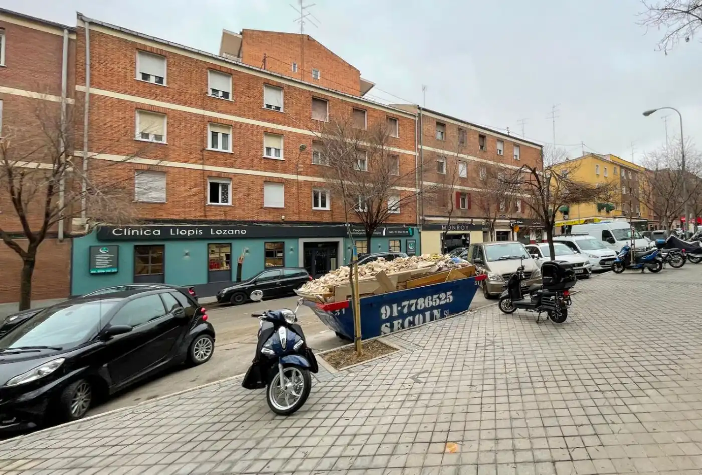 Parking de Piso en venta en Madrid con Calefacción y Terraza