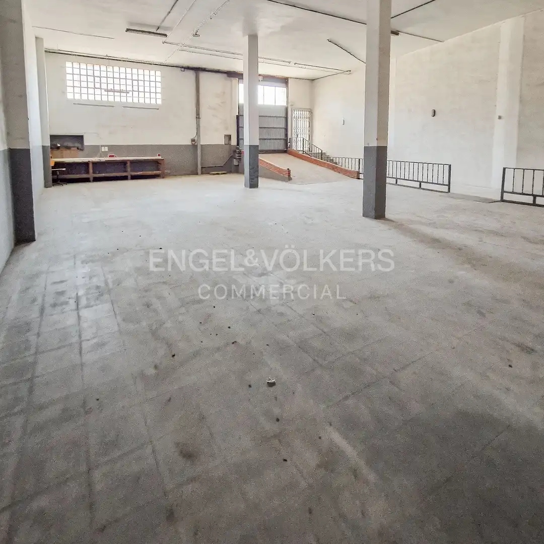 Nau industrial de lloguer en Sant Boi de Llobregat