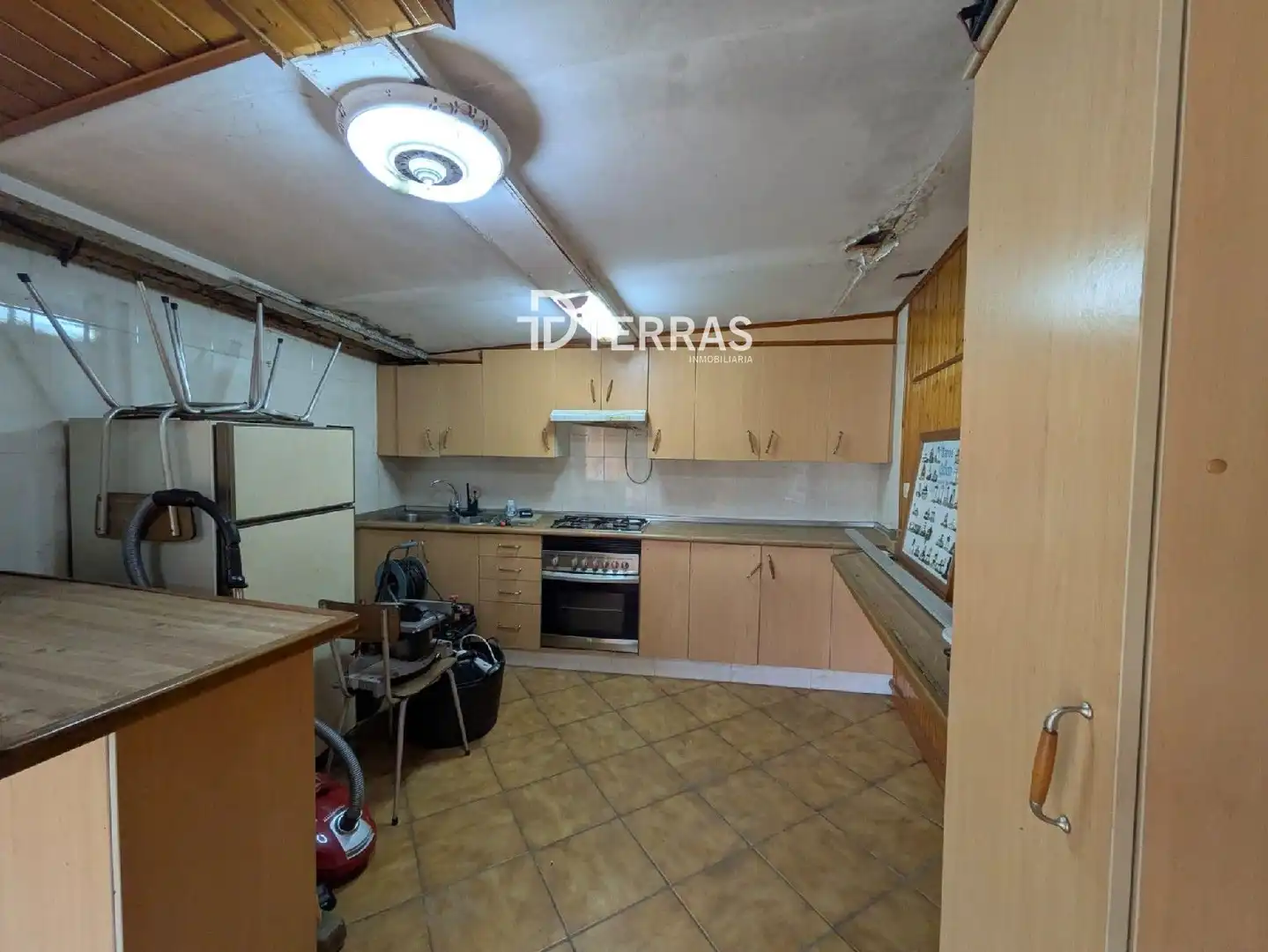 Cuina de Casa o xalet en venda en Pontevedra Capital  amb Jardí privat i Terrassa