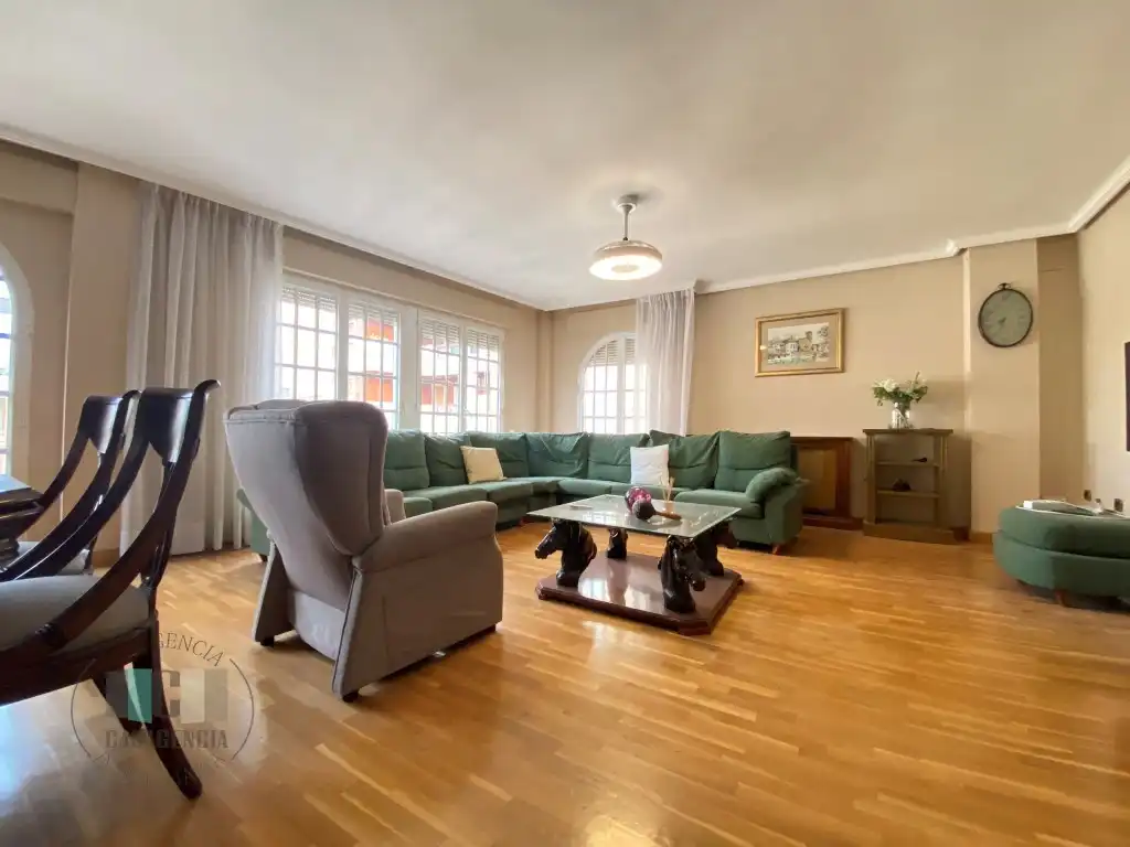 Duplexes for sale in Calle Poeta Verdaguer, Hospital - Plaza del Real