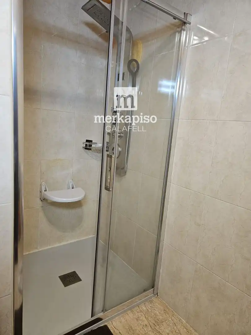 Bathroom of Flat for sale in Cubelles  with Air Conditioner, Heating and Terrace