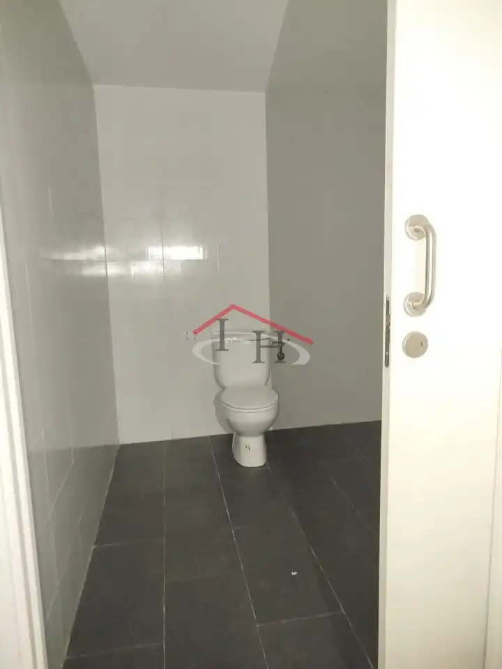 Local comercial en venda a SANTO TIRSO, imagen 10