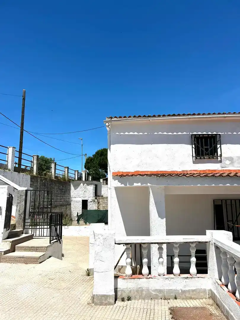 Vista exterior de Casa o xalet en venda en Riudarenes amb Piscina i Balcó