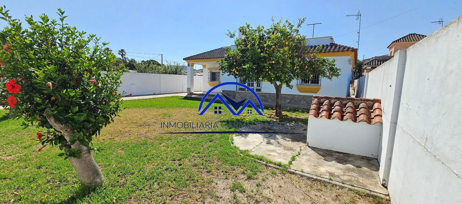 Vista exterior de Casa o chalet en venta en Sanlúcar de Barrameda con Aire acondicionado, Jardín privado y Trastero