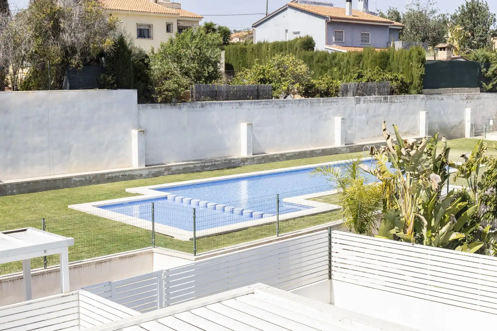 Piscina de Casa adosada en venta en San Antonio de Benagéber con Aire acondicionado, Calefacción y Terraza
