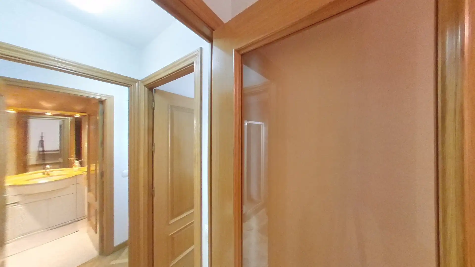 Flat for rent in Calle de Rafael Bergamín, San Juan Bautista