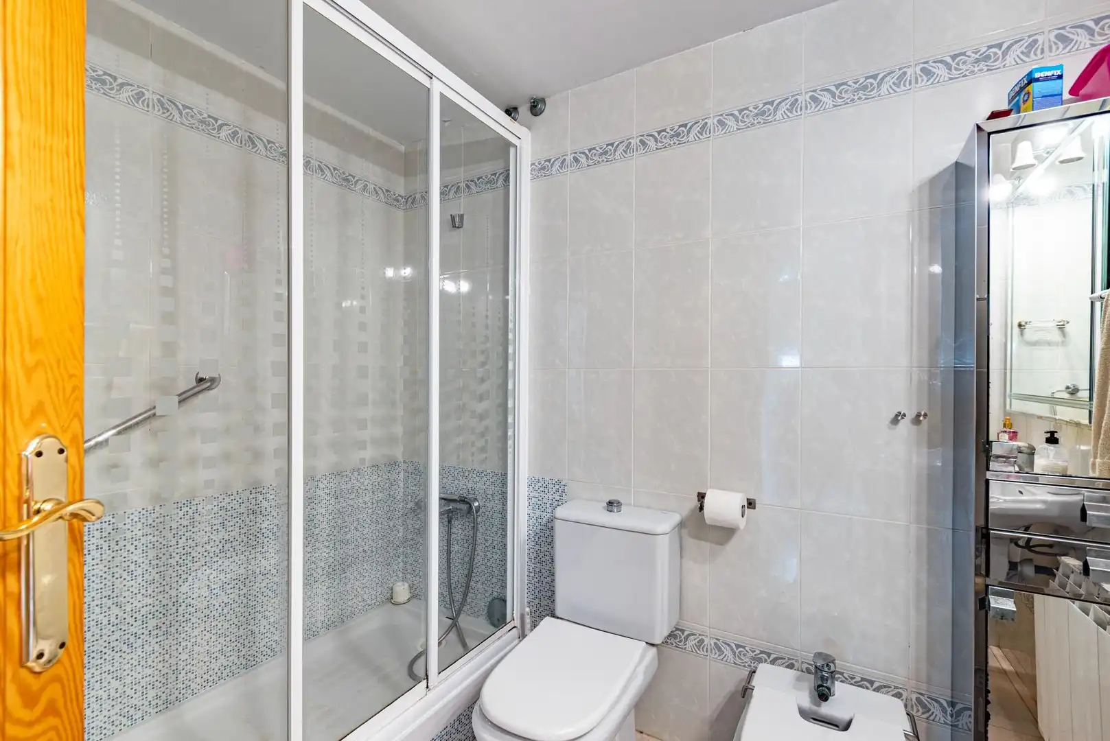 Badezimmer von Maisonette zum Verkauf in Calafell mit Heizung, Privatgarten und Terrasse