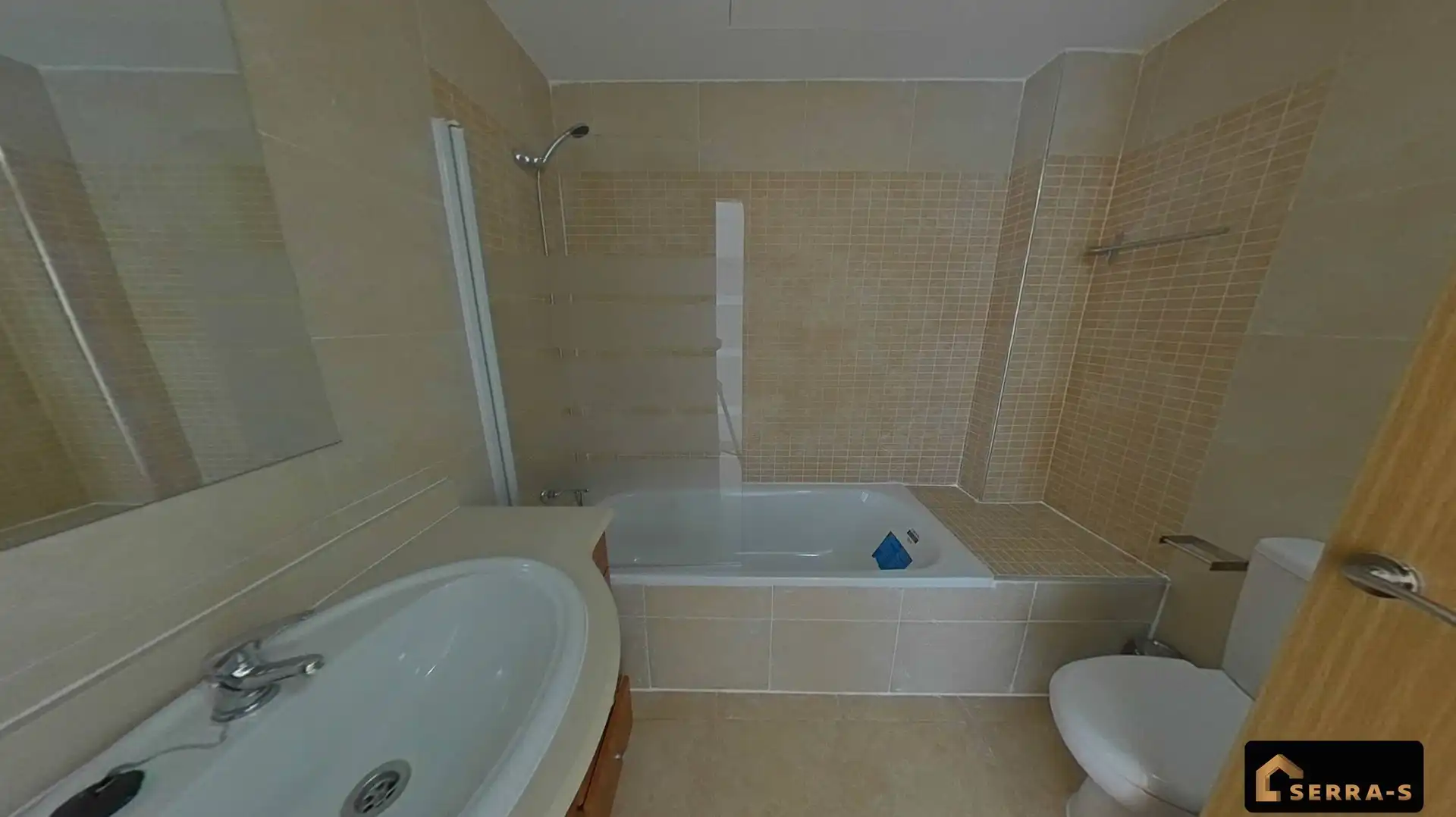 Bany de Pis en venda en Mataró amb Aire condicionat, Terrassa i Balcó