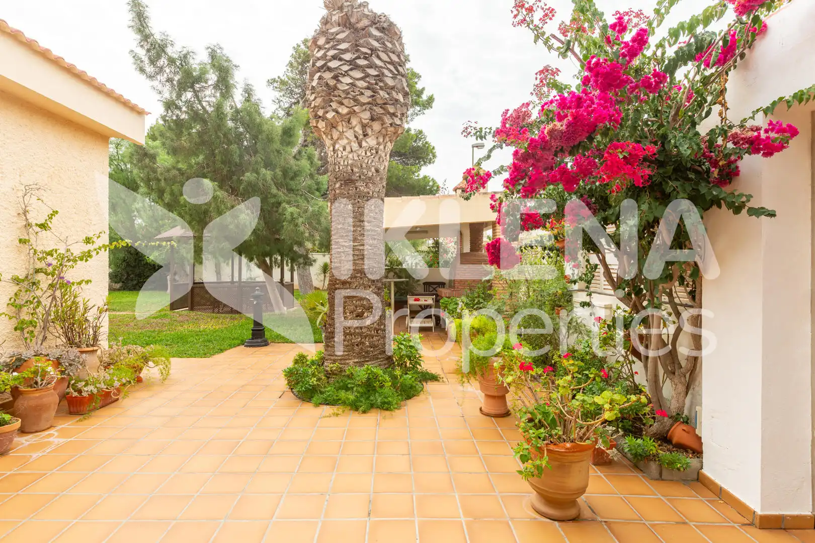 Garden of Houses for sale in Roquetas de Mar  with Air Conditioner, Private garden and Terrace