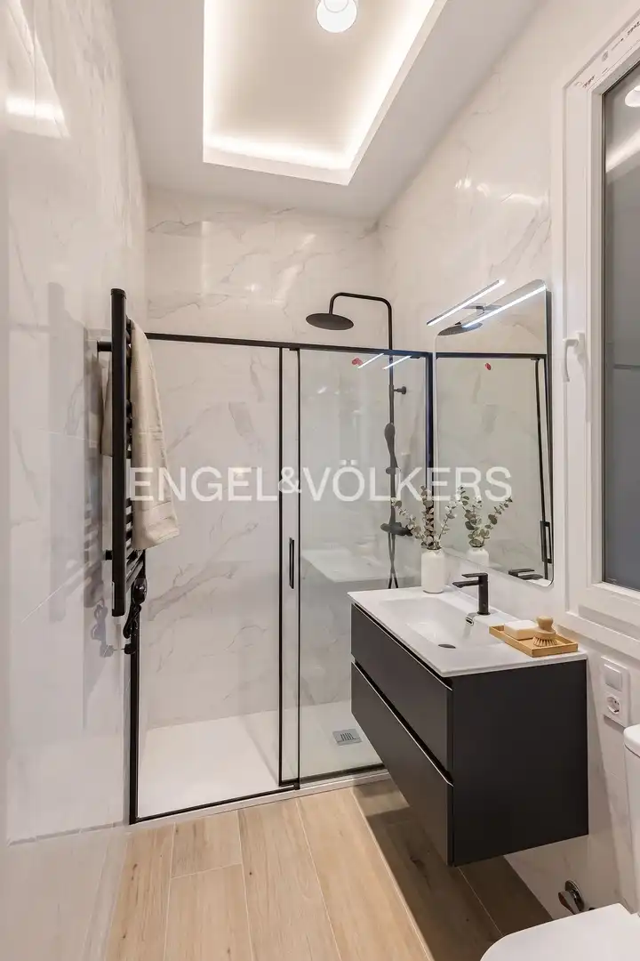 Baño de Piso en venta en Madrid con Aire acondicionado y Calefacción