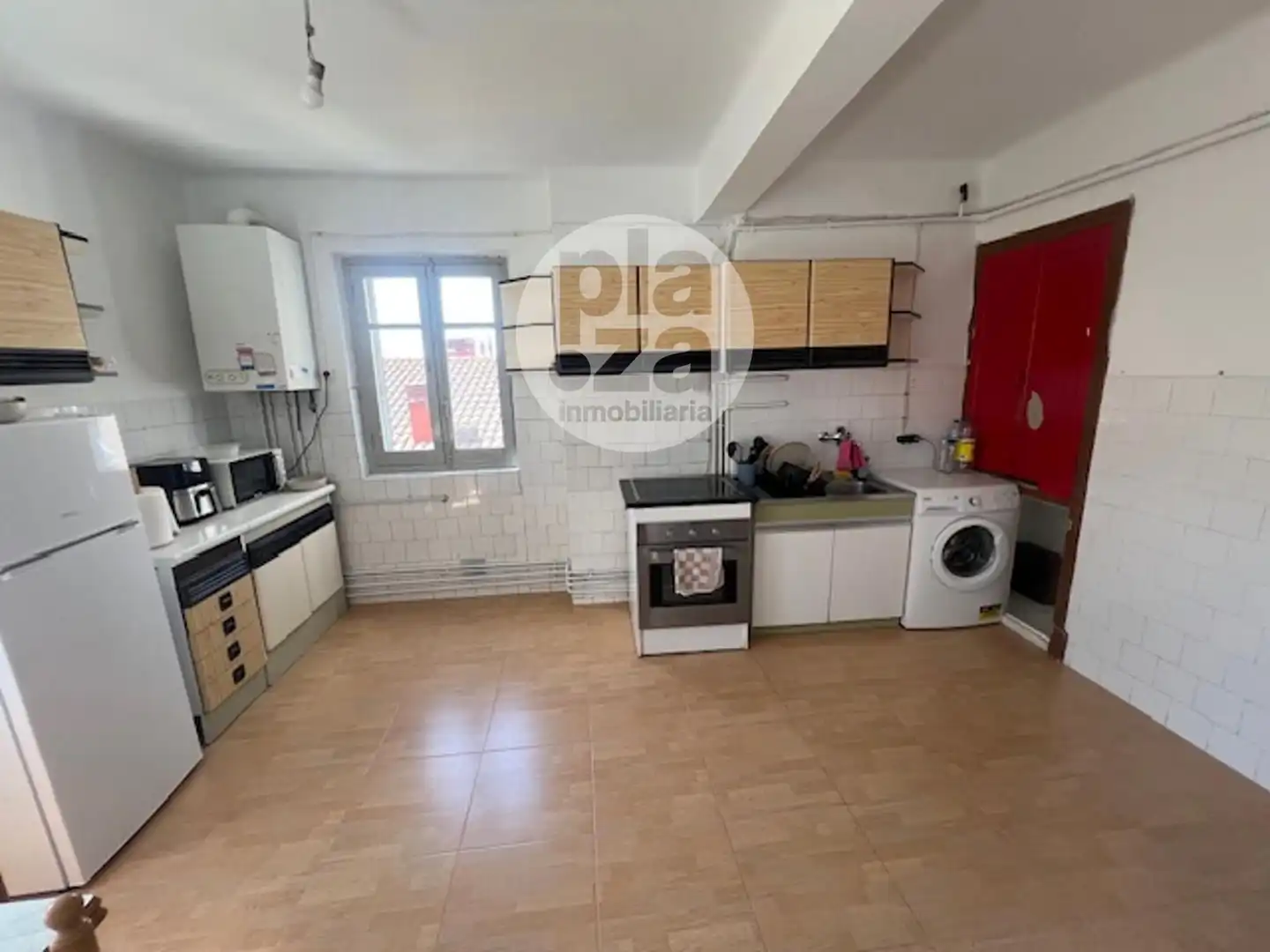 Cuina de Pis en venda en Burgos amb Calefacció i Moblat