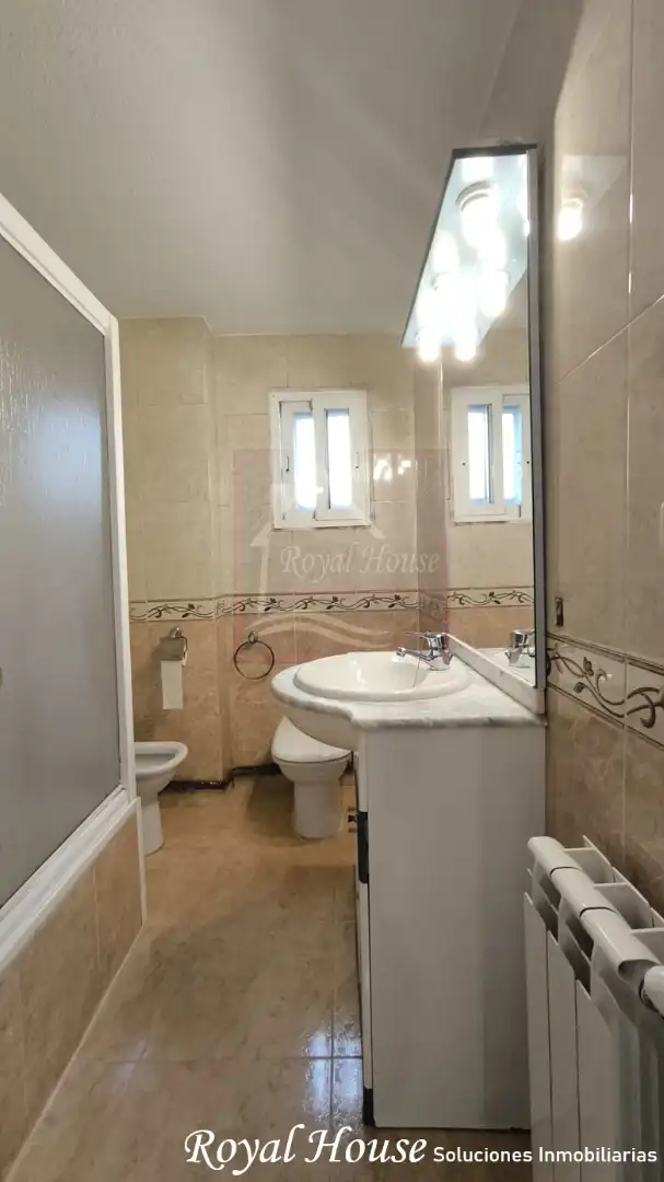 Badezimmer von Wohnung zum Verkauf in Collado Villalba mit Heizung, Terrasse und Abstellraum